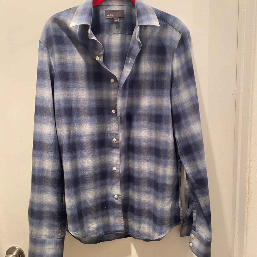 Excellent condition Vince button down - Picture 3 of 5